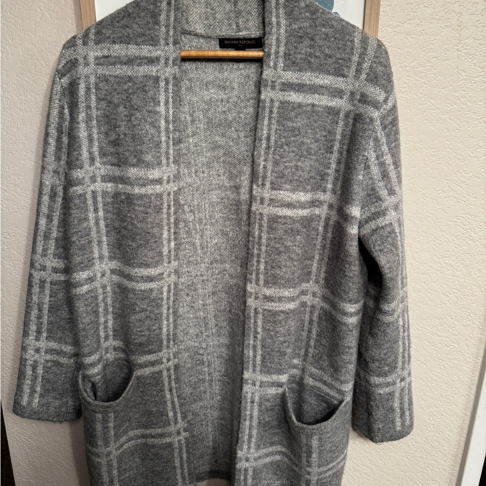 Banana Republic Plaid Women's Sweater